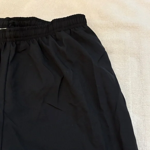 Vintage Nike Women's Black Athletic Shorts - Picture 3 of 6
